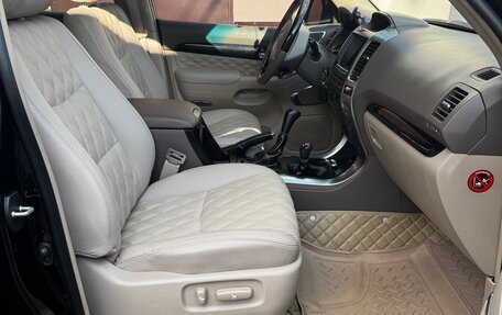 Toyota Land Cruiser Prado 120 рестайлинг, 2009 год, 2 700 000 рублей, 12 фотография