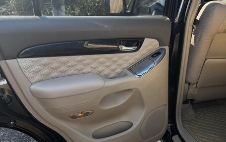 Toyota Land Cruiser Prado 120 рестайлинг, 2009 год, 2 700 000 рублей, 18 фотография