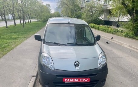 Renault Kangoo II рестайлинг, 2012 год, 560 000 рублей, 2 фотография