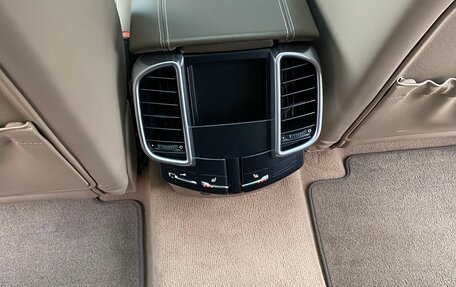 Porsche Cayenne III, 2011 год, 1 950 000 рублей, 15 фотография