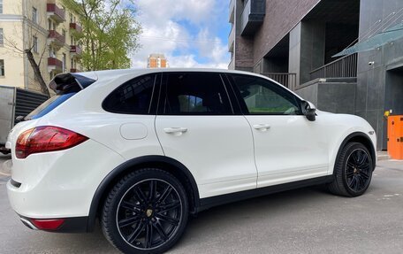 Porsche Cayenne III, 2011 год, 1 950 000 рублей, 27 фотография