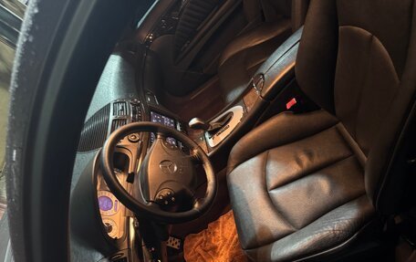 Mercedes-Benz E-Класс, 2004 год, 1 240 000 рублей, 9 фотография