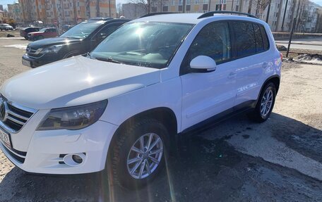Volkswagen Tiguan I, 2010 год, 890 000 рублей, 2 фотография