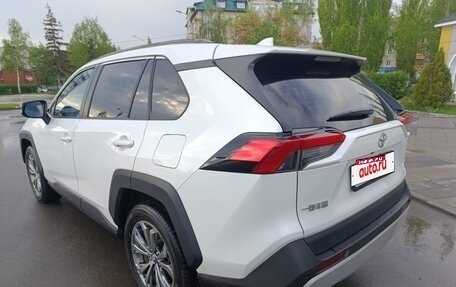 Toyota RAV4, 2024 год, 4 250 000 рублей, 2 фотография