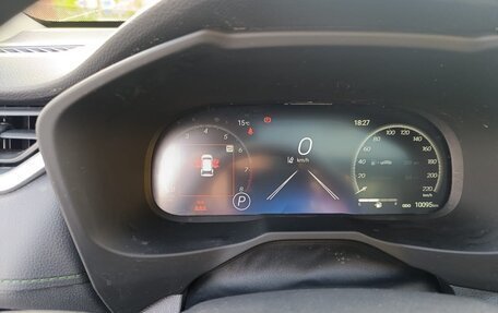 Toyota RAV4, 2024 год, 4 250 000 рублей, 5 фотография