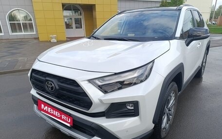Toyota RAV4, 2024 год, 4 250 000 рублей, 8 фотография