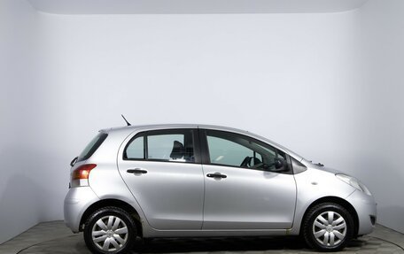 Toyota Yaris III рестайлинг, 2009 год, 630 000 рублей, 4 фотография