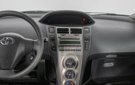 Toyota Yaris III рестайлинг, 2009 год, 630 000 рублей, 14 фотография