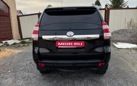 Toyota Land Cruiser Prado 150 рестайлинг 2, 2016 год, 4 650 000 рублей, 3 фотография