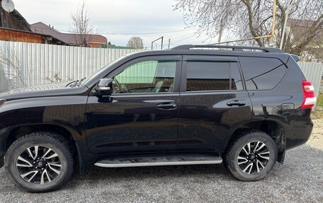 Toyota Land Cruiser Prado 150 рестайлинг 2, 2016 год, 4 650 000 рублей, 4 фотография