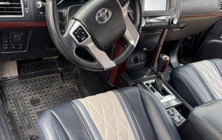 Toyota Land Cruiser Prado 150 рестайлинг 2, 2016 год, 4 650 000 рублей, 5 фотография