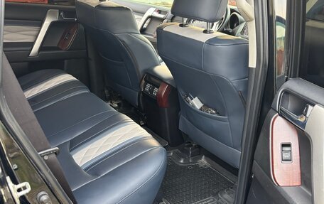Toyota Land Cruiser Prado 150 рестайлинг 2, 2016 год, 4 650 000 рублей, 12 фотография