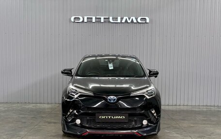 Toyota C-HR I рестайлинг, 2017 год, 1 947 000 рублей, 2 фотография