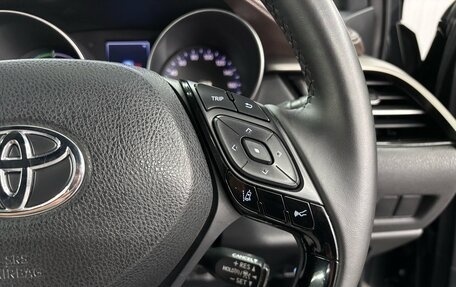 Toyota C-HR I рестайлинг, 2017 год, 1 947 000 рублей, 13 фотография