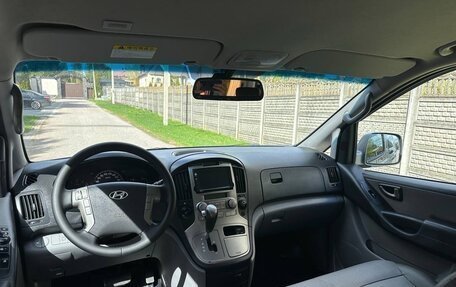 Hyundai Grand Starex Grand Starex I рестайлинг 2, 2012 год, 1 550 000 рублей, 18 фотография