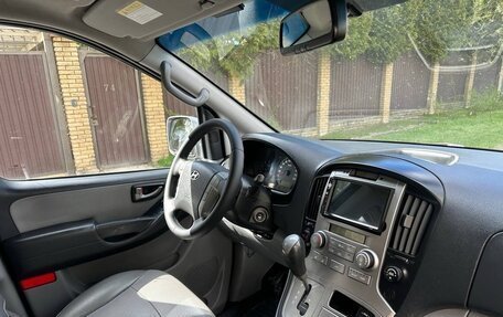 Hyundai Grand Starex Grand Starex I рестайлинг 2, 2012 год, 1 550 000 рублей, 19 фотография