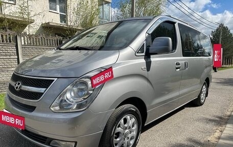 Hyundai Grand Starex Grand Starex I рестайлинг 2, 2012 год, 1 550 000 рублей, 10 фотография