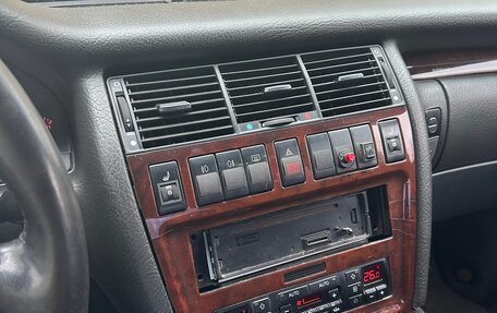 Audi A8, 1994 год, 400 000 рублей, 9 фотография