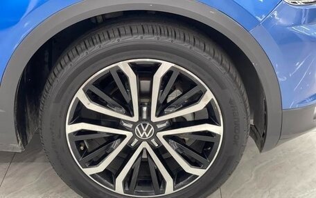 Volkswagen T-Roc I, 2022 год, 1 553 123 рублей, 8 фотография