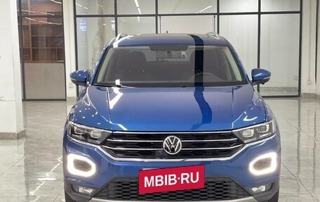 Volkswagen T-Roc I, 2022 год, 1 553 123 рублей, 2 фотография