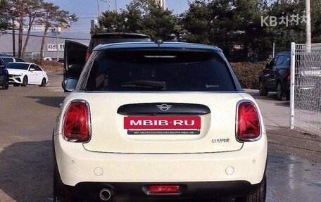 MINI Hatch, 2021 год, 1 990 000 рублей, 4 фотография