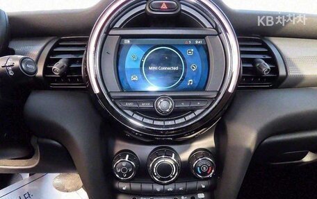 MINI Hatch, 2021 год, 1 990 000 рублей, 13 фотография