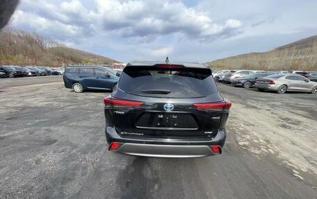Toyota Highlander, 2021 год, 3 600 003 рублей, 4 фотография