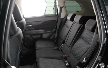 Mitsubishi Outlander III рестайлинг 3, 2019 год, 2 349 000 рублей, 9 фотография