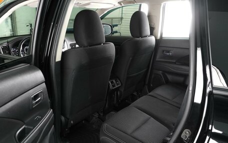 Mitsubishi Outlander III рестайлинг 3, 2019 год, 2 349 000 рублей, 11 фотография