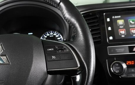 Mitsubishi Outlander III рестайлинг 3, 2019 год, 2 349 000 рублей, 19 фотография