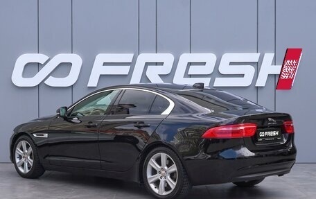 Jaguar XE I рестайлинг, 2016 год, 1 890 000 рублей, 2 фотография