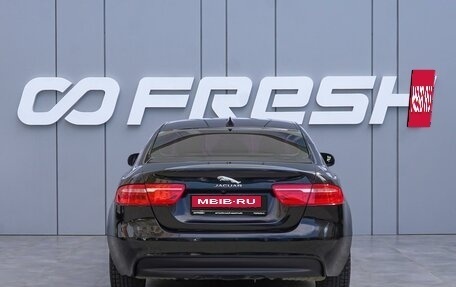 Jaguar XE I рестайлинг, 2016 год, 1 890 000 рублей, 4 фотография