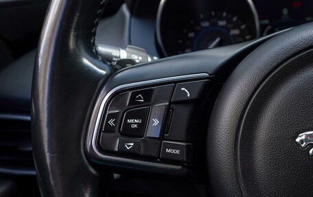 Jaguar XE I рестайлинг, 2016 год, 1 890 000 рублей, 16 фотография