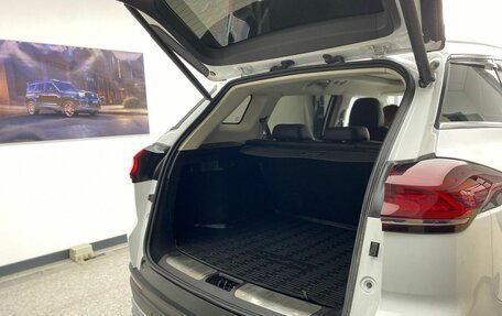 Geely Atlas, 2023 год, 2 300 000 рублей, 18 фотография