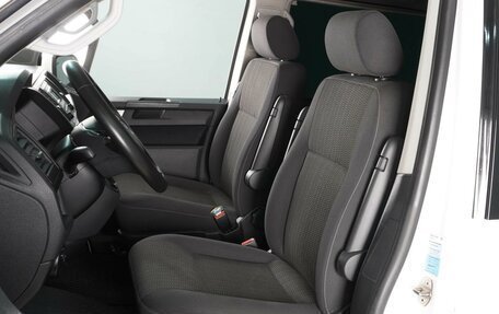 Volkswagen Caravelle T6 рестайлинг, 2018 год, 3 479 000 рублей, 11 фотография