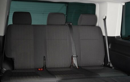 Volkswagen Caravelle T6 рестайлинг, 2018 год, 3 479 000 рублей, 9 фотография