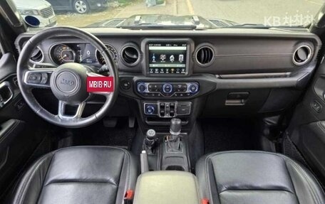 Jeep Wrangler, 2021 год, 4 090 000 рублей, 5 фотография