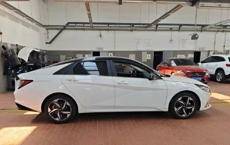 Hyundai Elantra, 2021 год, 1 400 003 рублей, 3 фотография