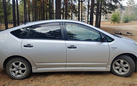 Toyota Prius, 2010 год, 970 000 рублей, 2 фотография