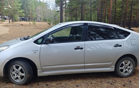 Toyota Prius, 2010 год, 970 000 рублей, 13 фотография