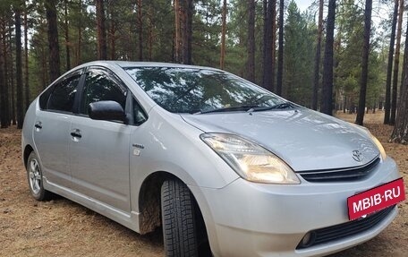 Toyota Prius, 2010 год, 970 000 рублей, 4 фотография