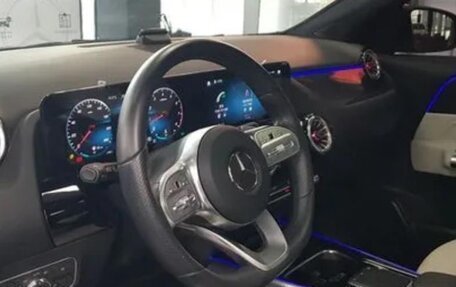 Mercedes-Benz GLA, 2021 год, 2 200 000 рублей, 7 фотография