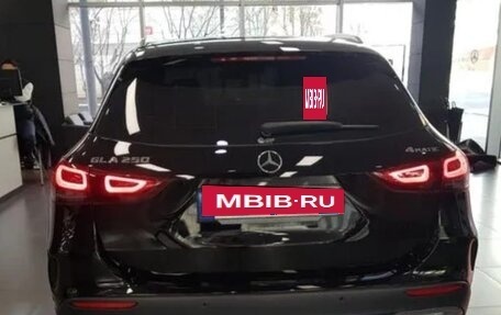 Mercedes-Benz GLA, 2021 год, 2 200 000 рублей, 4 фотография