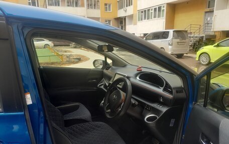 Toyota Sienta II, 2015 год, 1 550 000 рублей, 2 фотография