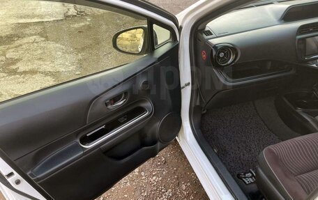 Toyota Aqua I, 2015 год, 1 049 000 рублей, 16 фотография