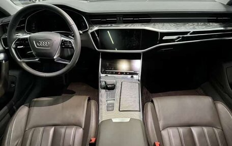 Audi A7, 2022 год, 3 820 000 рублей, 9 фотография