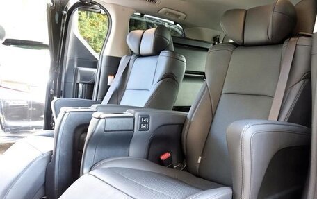 Toyota Alphard III, 2021 год, 3 440 000 рублей, 9 фотография