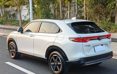 Honda Vezel, 2023 год, 1 900 000 рублей, 4 фотография