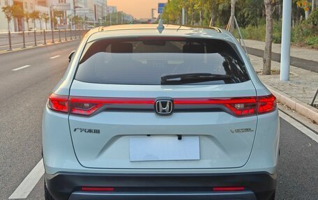 Honda Vezel, 2023 год, 1 900 000 рублей, 5 фотография