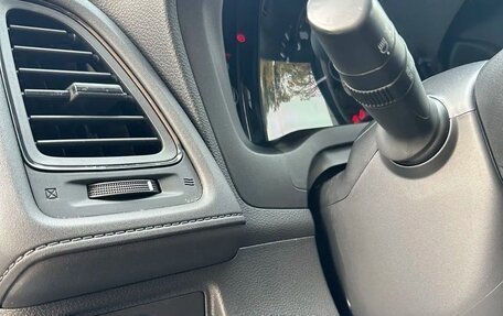Honda Vezel, 2021 год, 1 450 000 рублей, 16 фотография
